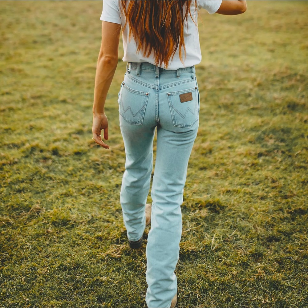 WRANGLER® COWBOY CUT® SLIM FIT JEAN IN BLEACH